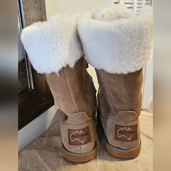 Emu Ridge Lace Up Suede Boots with Wool Blend Lining - Picture 3 of 15